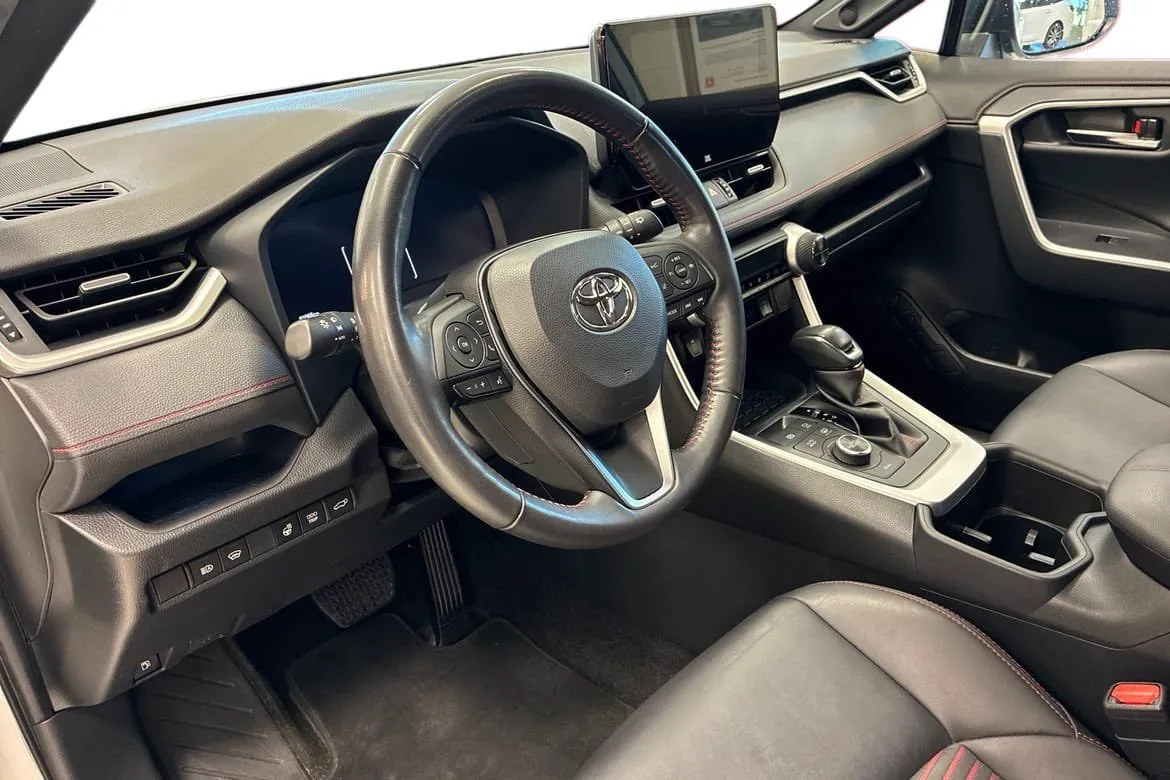 Vehicle image 11