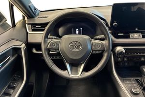 Toyota RAV4 bild 9