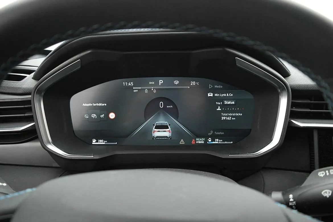 Vehicle image 15