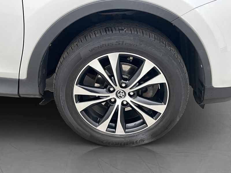 Toyota RAV4 bild 10