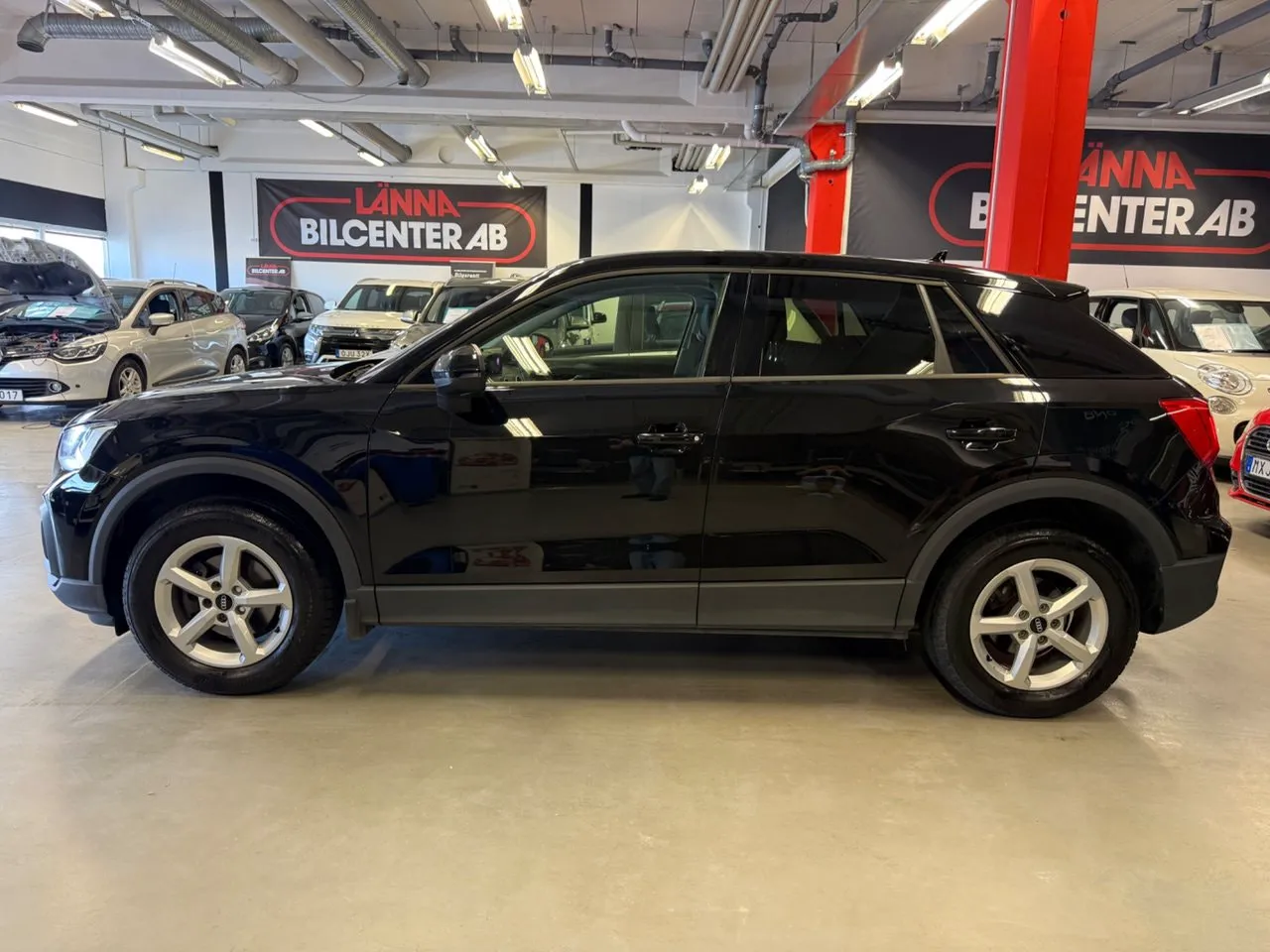 Vehicle image 8
