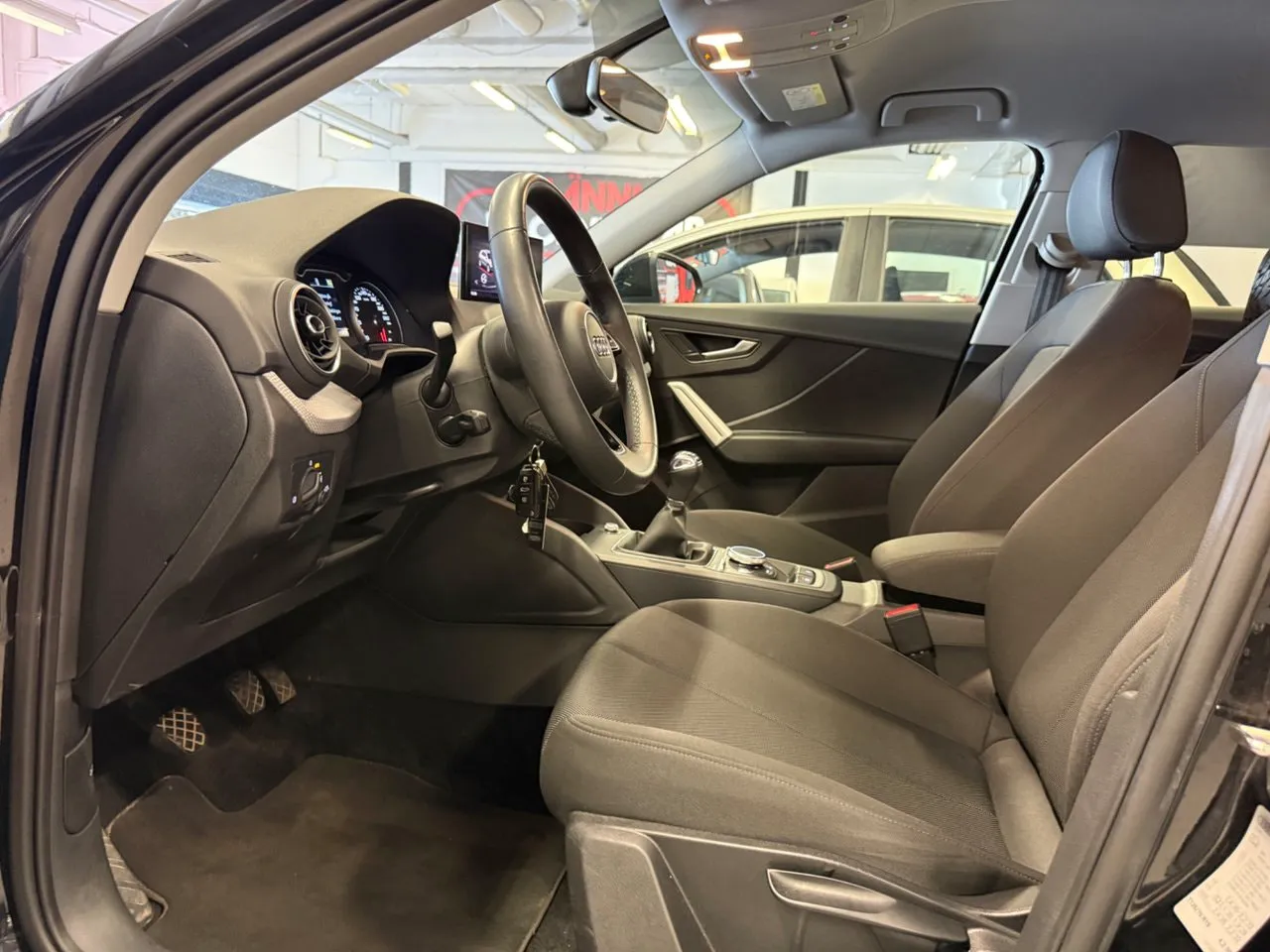 Vehicle image 14