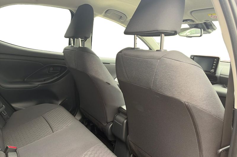 Toyota Yaris bild 14