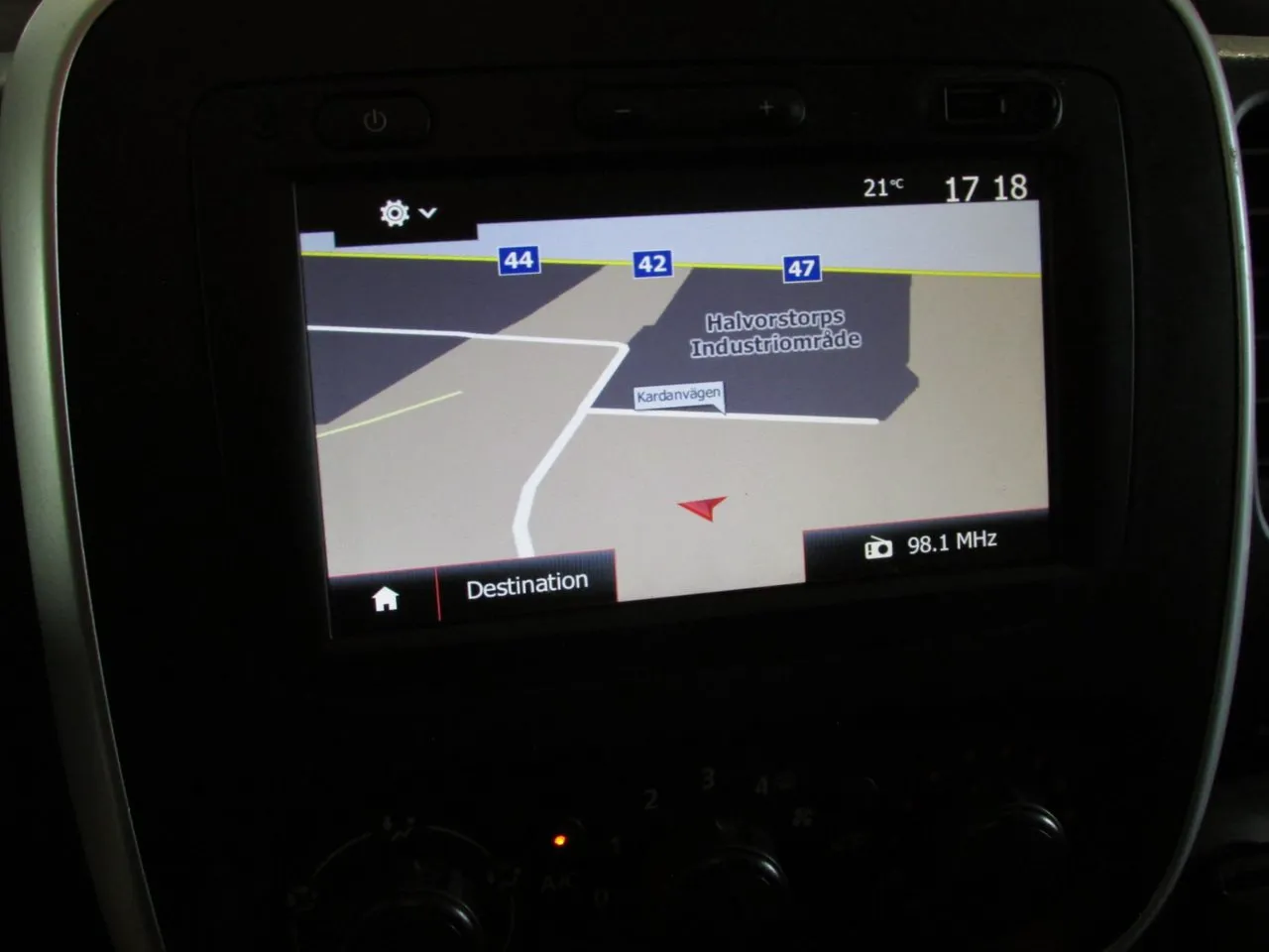 Vehicle image 14