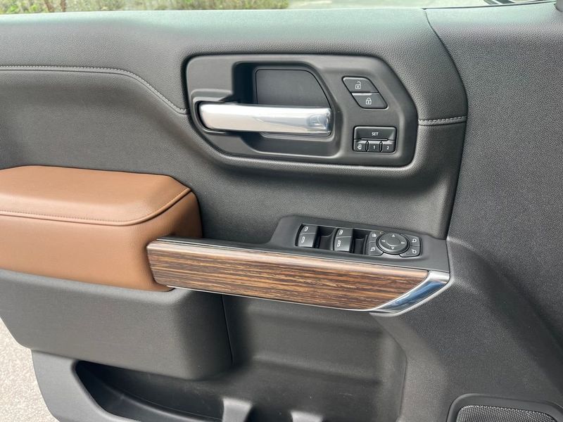 Chevrolet Silverado bild 23