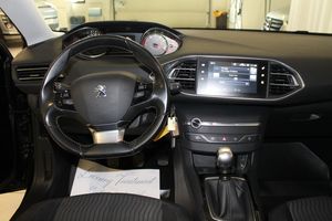 Peugeot 308 SW bild 8