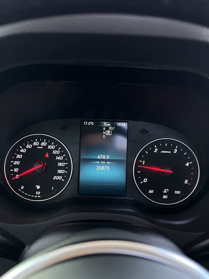 Vehicle image 22