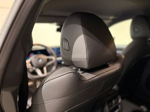 BMW i4 bild 6