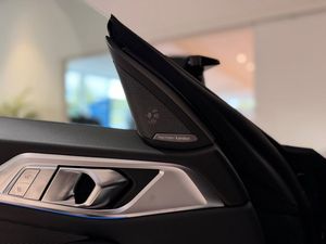 BMW i4 bild 9