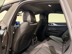 BMW i4 bild 5