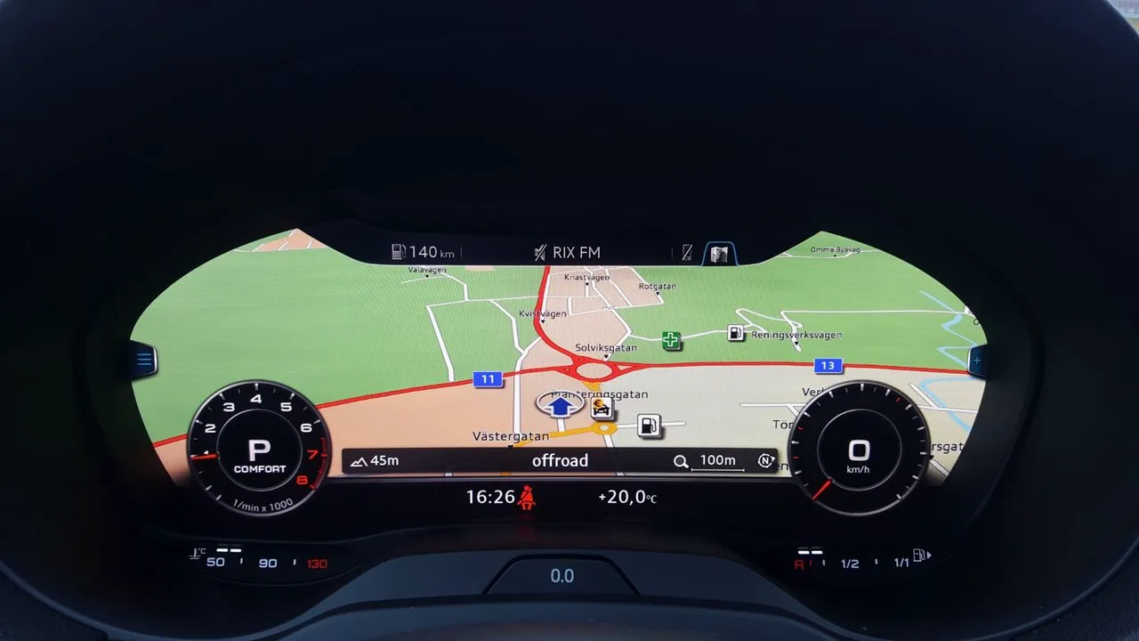 Vehicle image 16