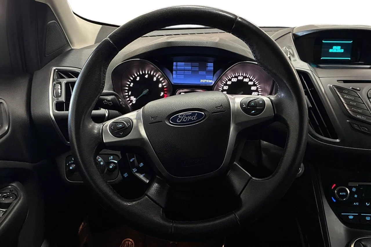 Vehicle image 15
