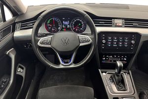 Volkswagen Passat bild 18
