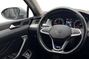 Volkswagen Passat bild 17
