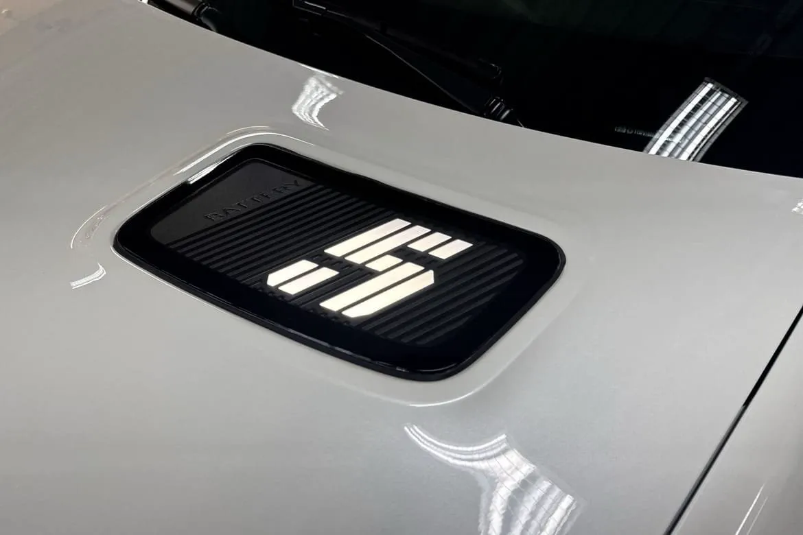 Vehicle image 20