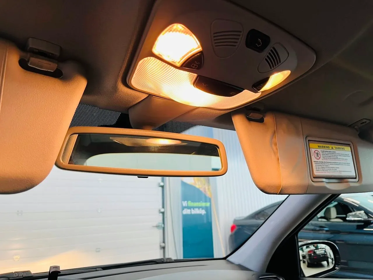 Vehicle image 22