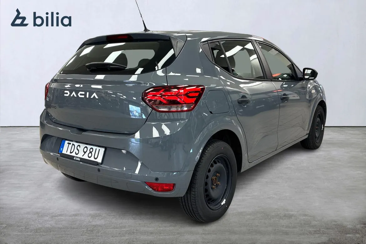 Vehicle image 18