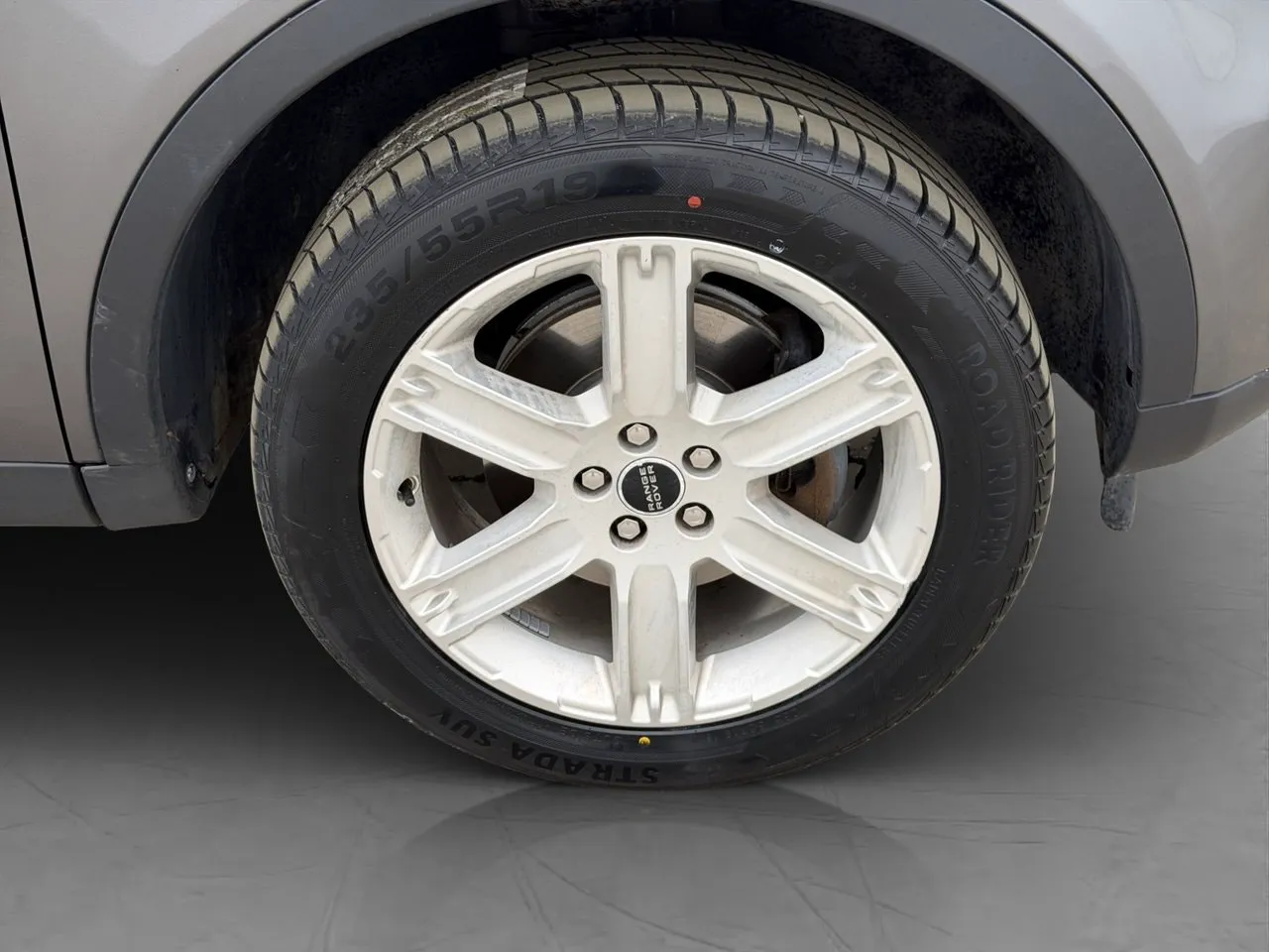 Vehicle image 25