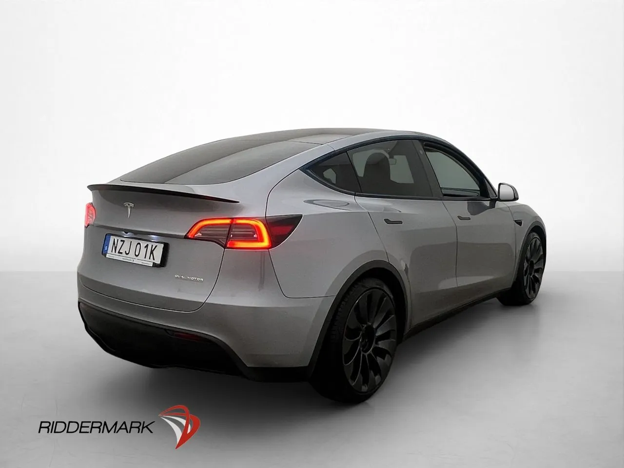 Tesla Model Y bild 8