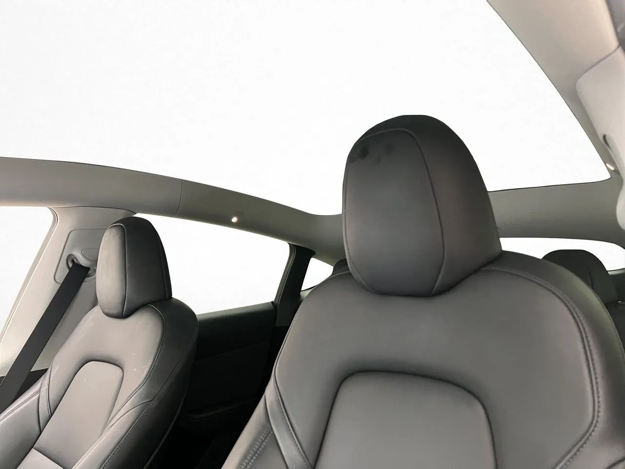 Tesla Model Y bild 11