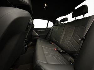 BMW i5 bild 32