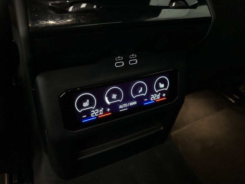 BMW i5 bild 33
