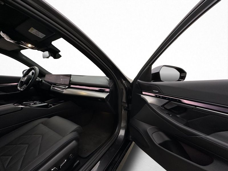 BMW i5 bild 30
