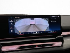 BMW i5 bild 17