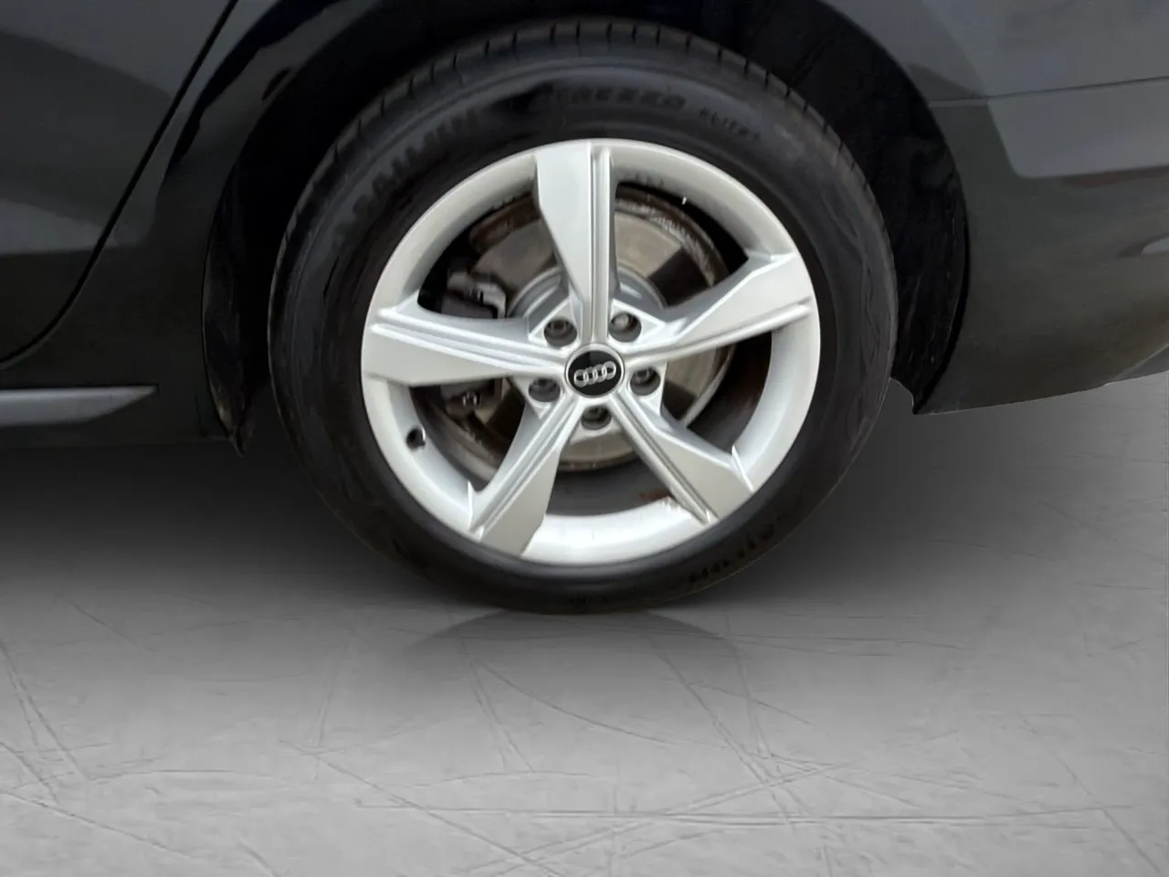 Vehicle image 31