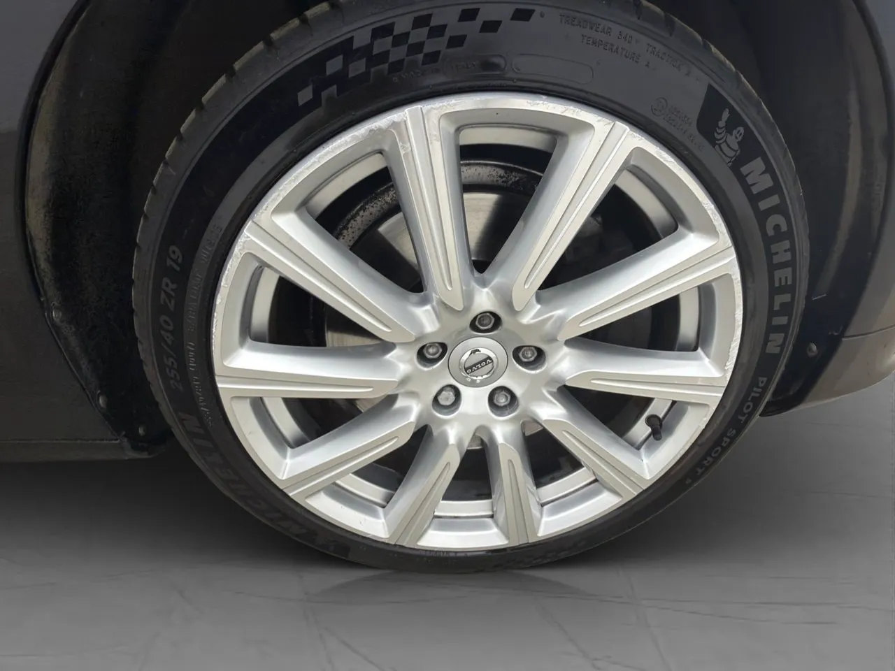 Vehicle image 31