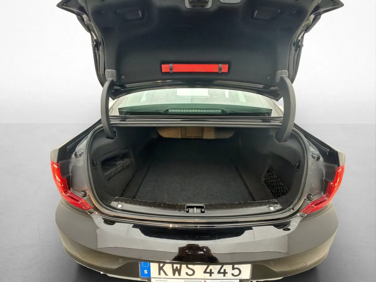 Vehicle image 26