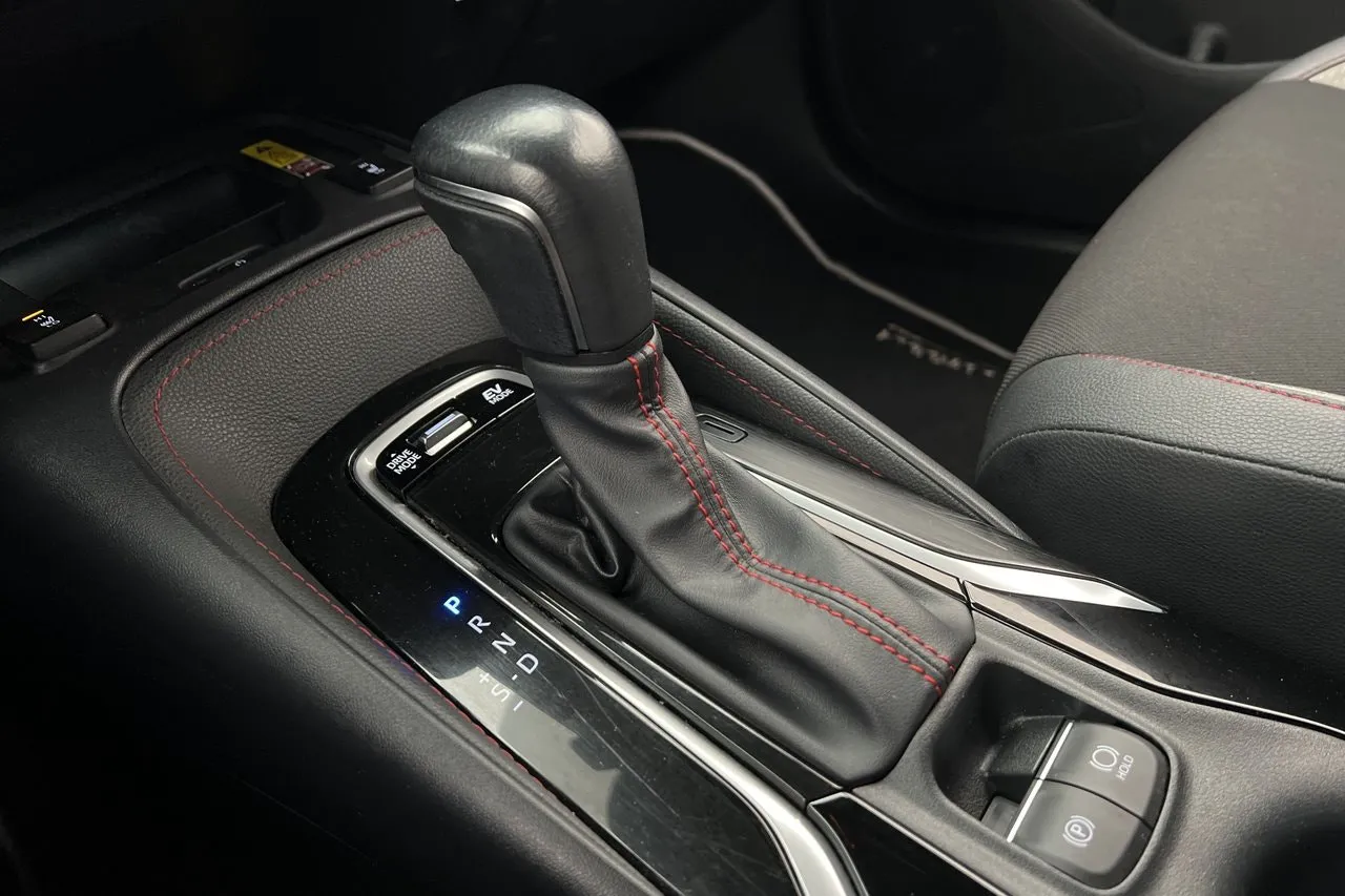 Vehicle image 19