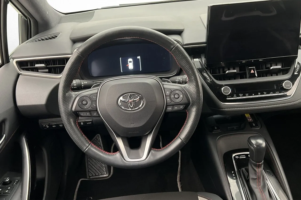 Vehicle image 10