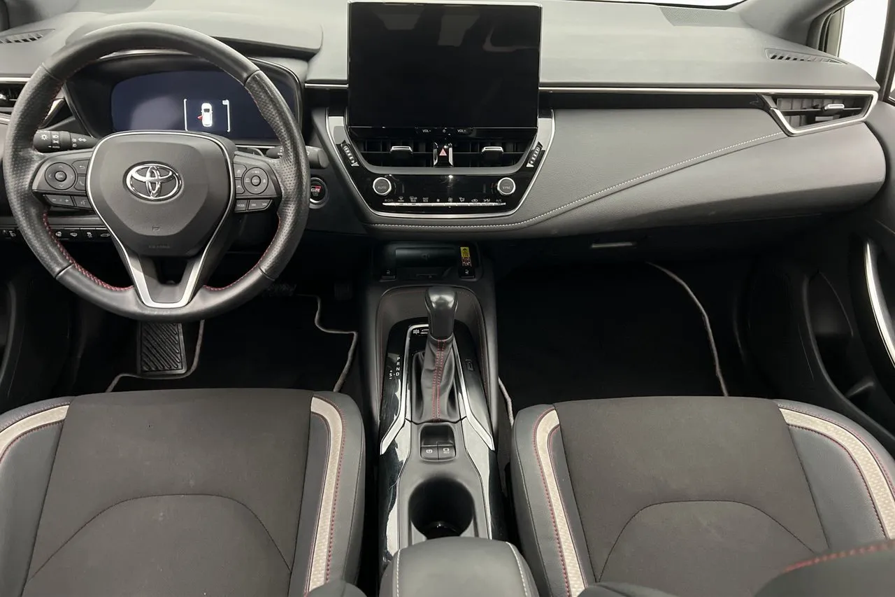 Vehicle image 9