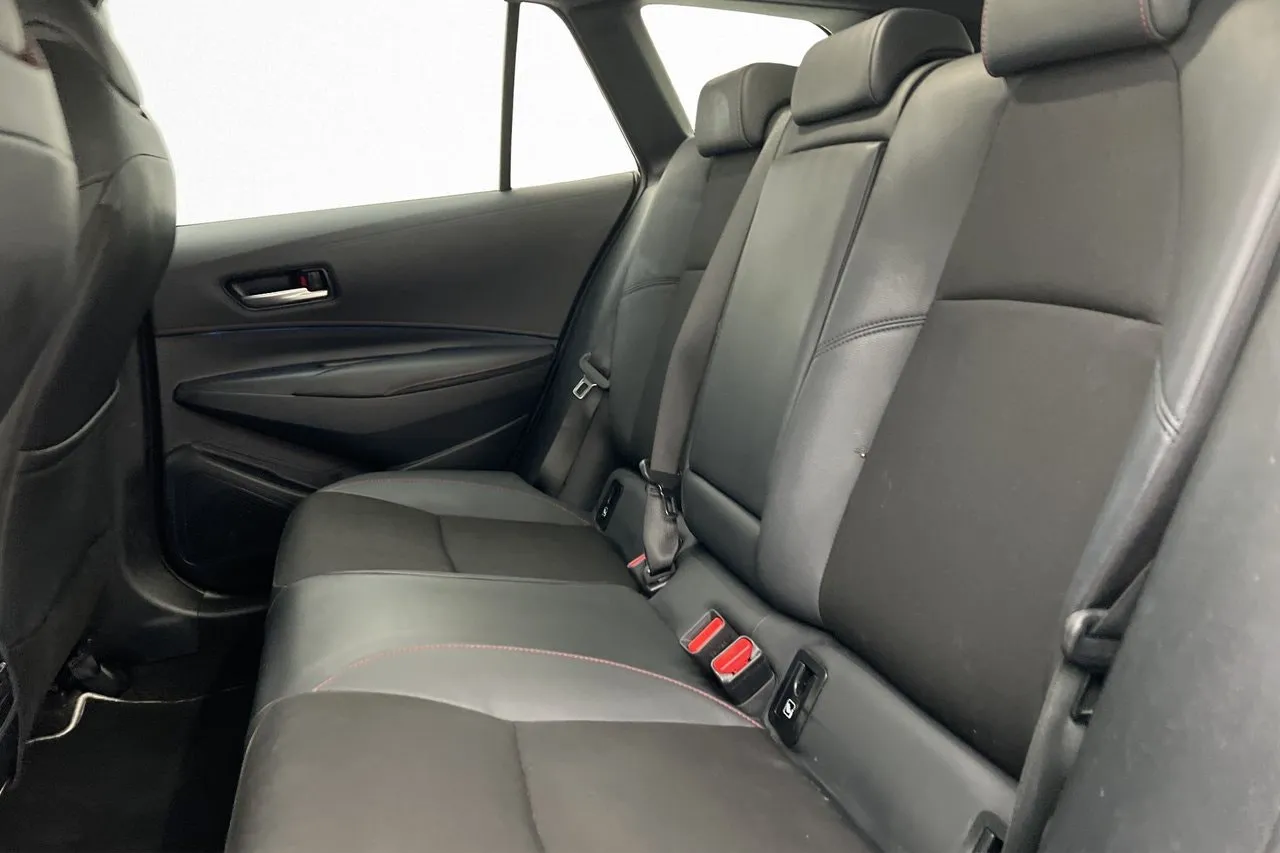 Vehicle image 22