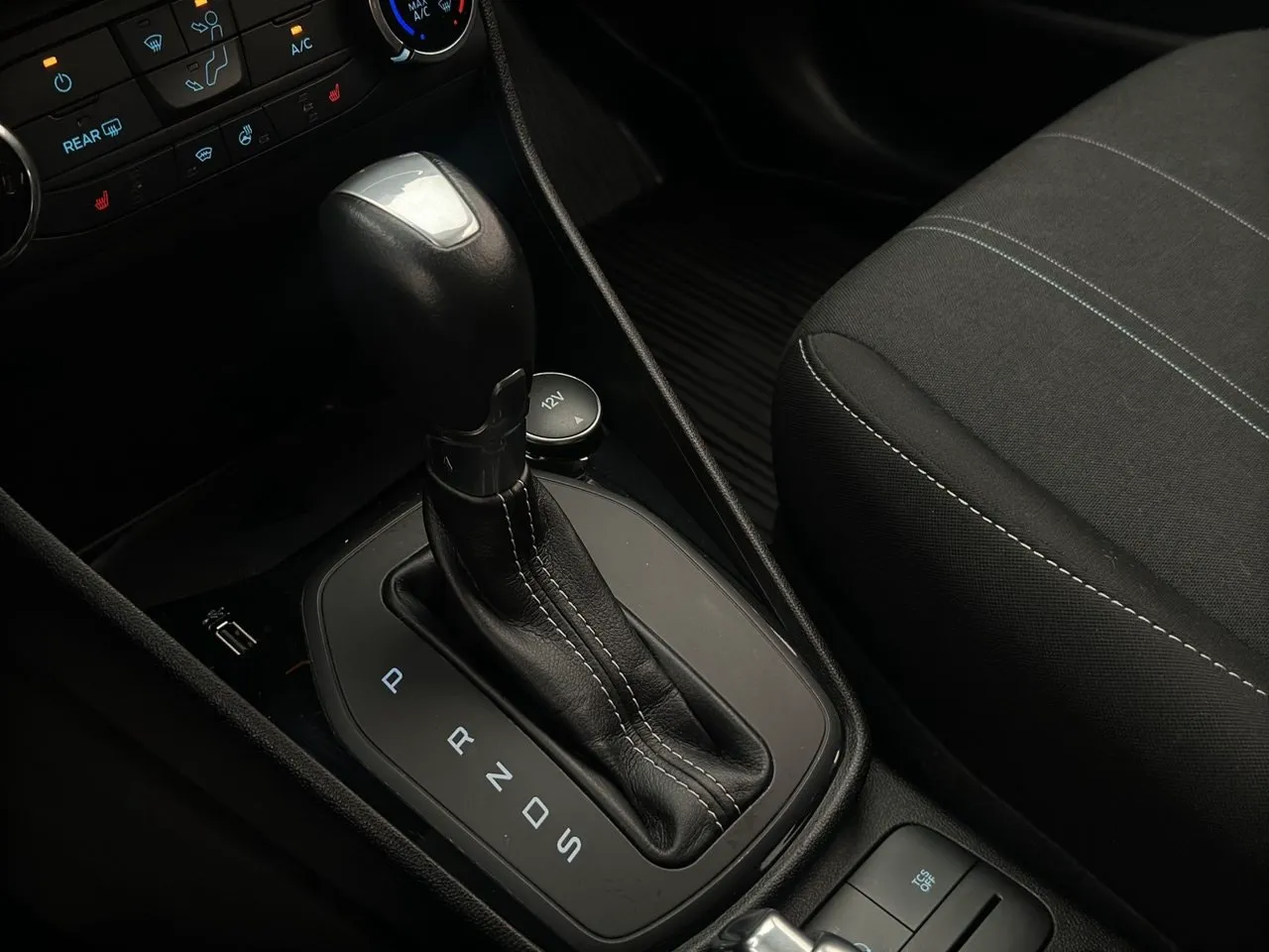 Vehicle image 19