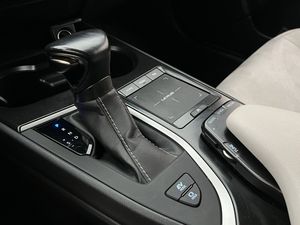 Lexus UX bild 23