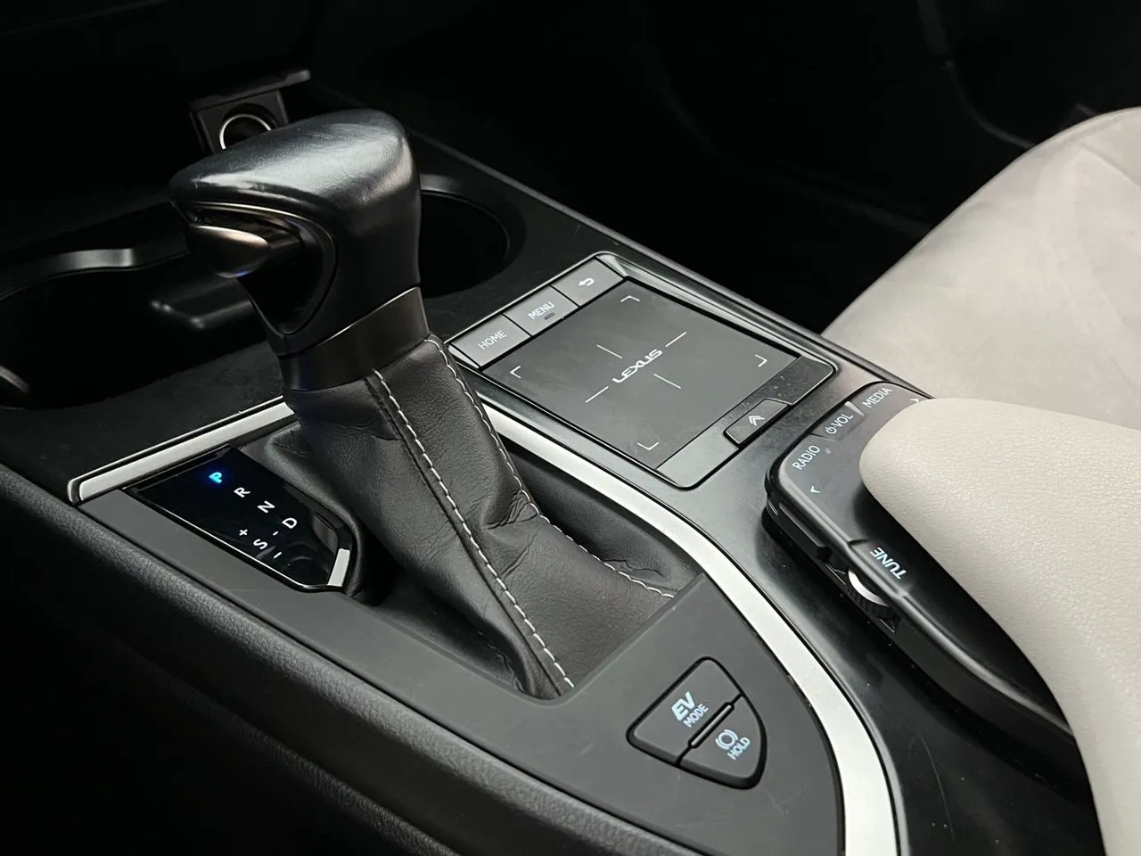 Vehicle image 22