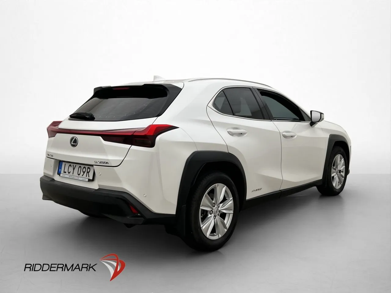 Vehicle image 7