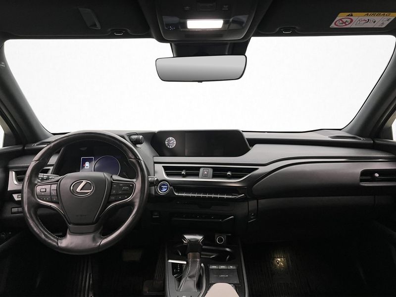 Lexus UX bild 12