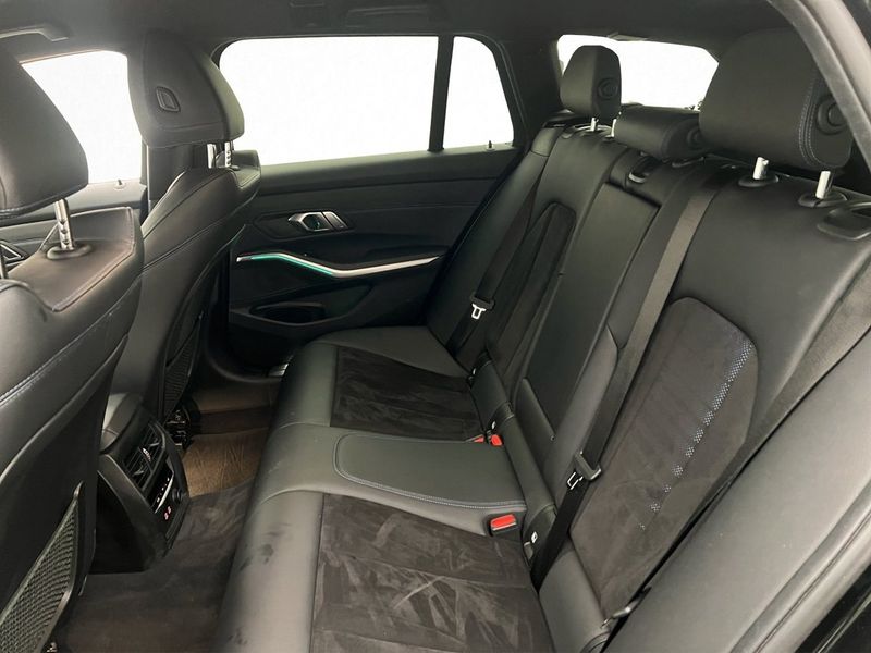 BMW 330 bild 23