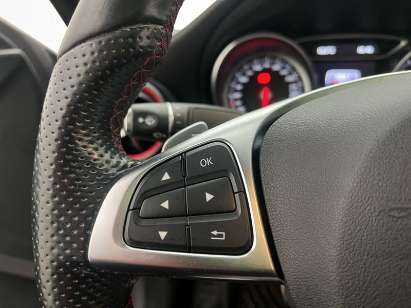 Mercedes CLA250 bild 16