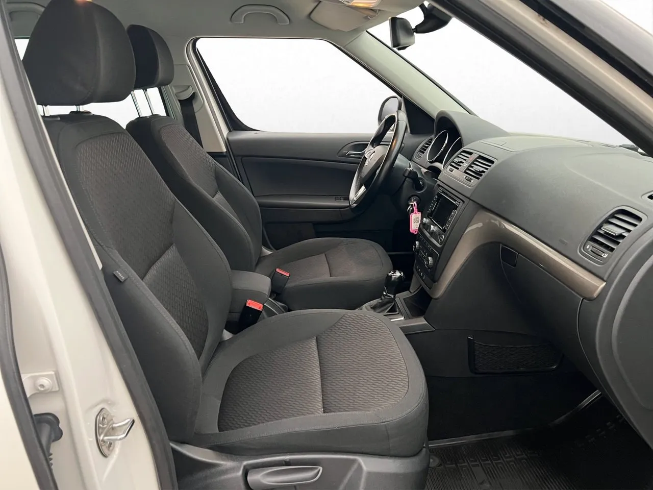 Vehicle image 20
