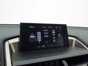 Lexus NX bild 23