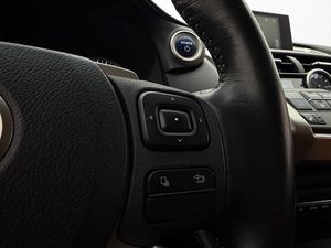 Lexus NX bild 18