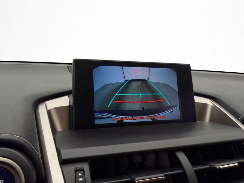 Lexus NX bild 21
