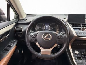 Lexus NX bild 14