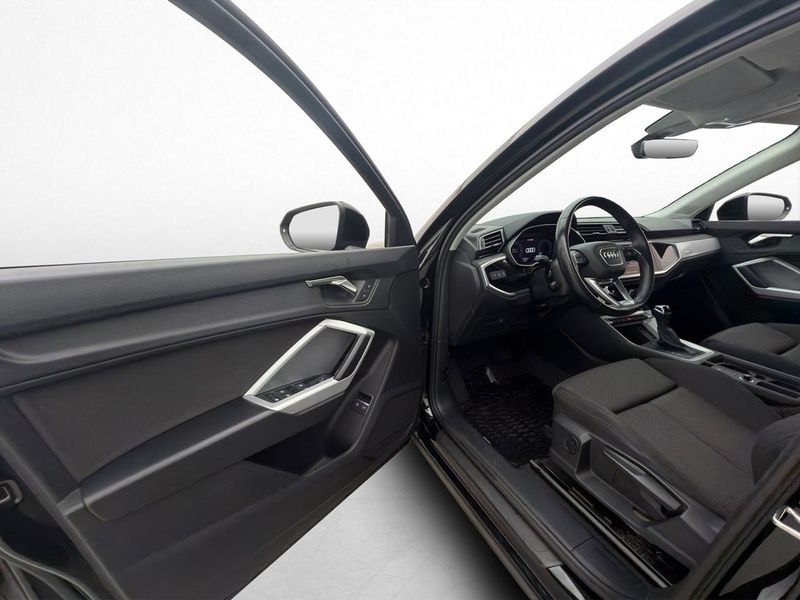 Audi Q3 bild 11