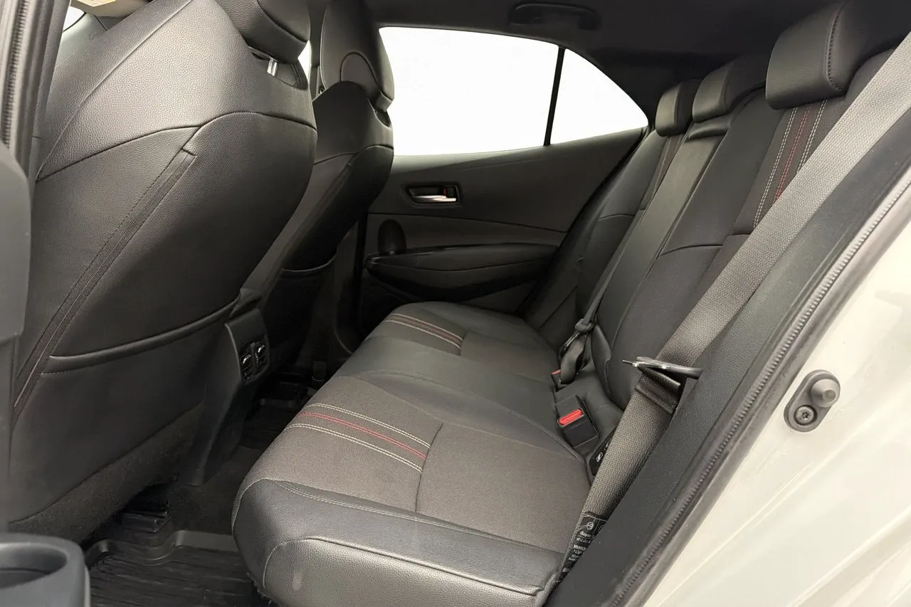 Vehicle image 22
