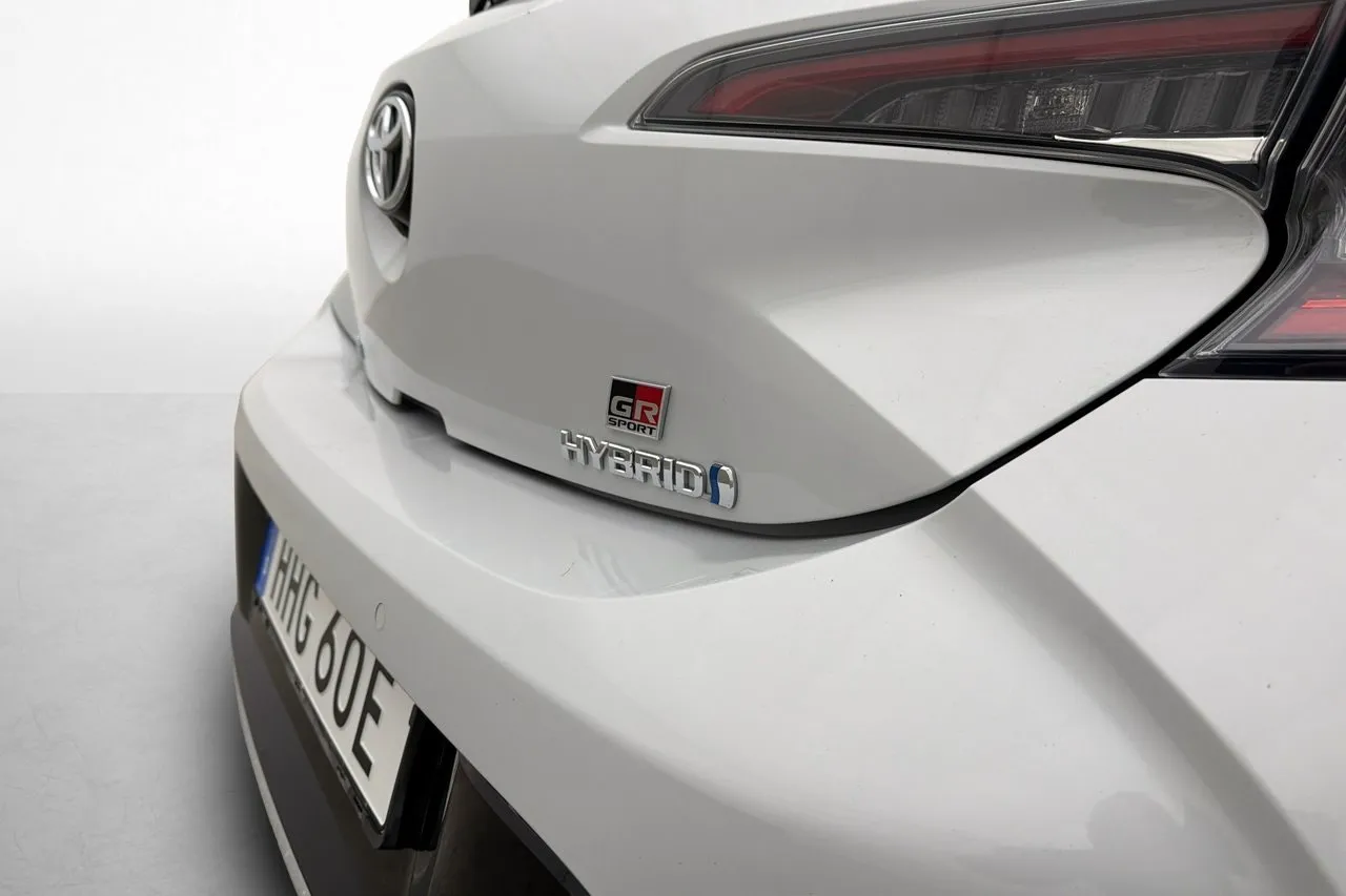 Vehicle image 25